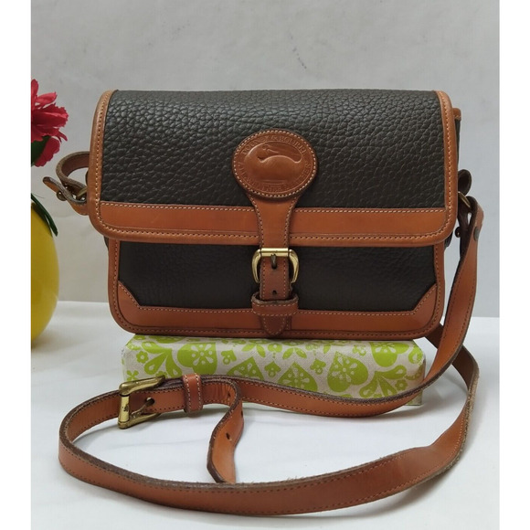 Dooney & Bourke Green Pebbled Leather Buckler Crossbody Bag -Vintage Made in USA - Picture 1 of 15